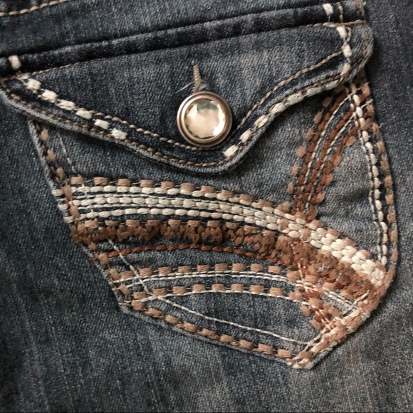 BONOBOS Womans Jeans Frayed Denim Shorts Crystal Encrusted Whiskering Sz 28 - Picture 4 of 10